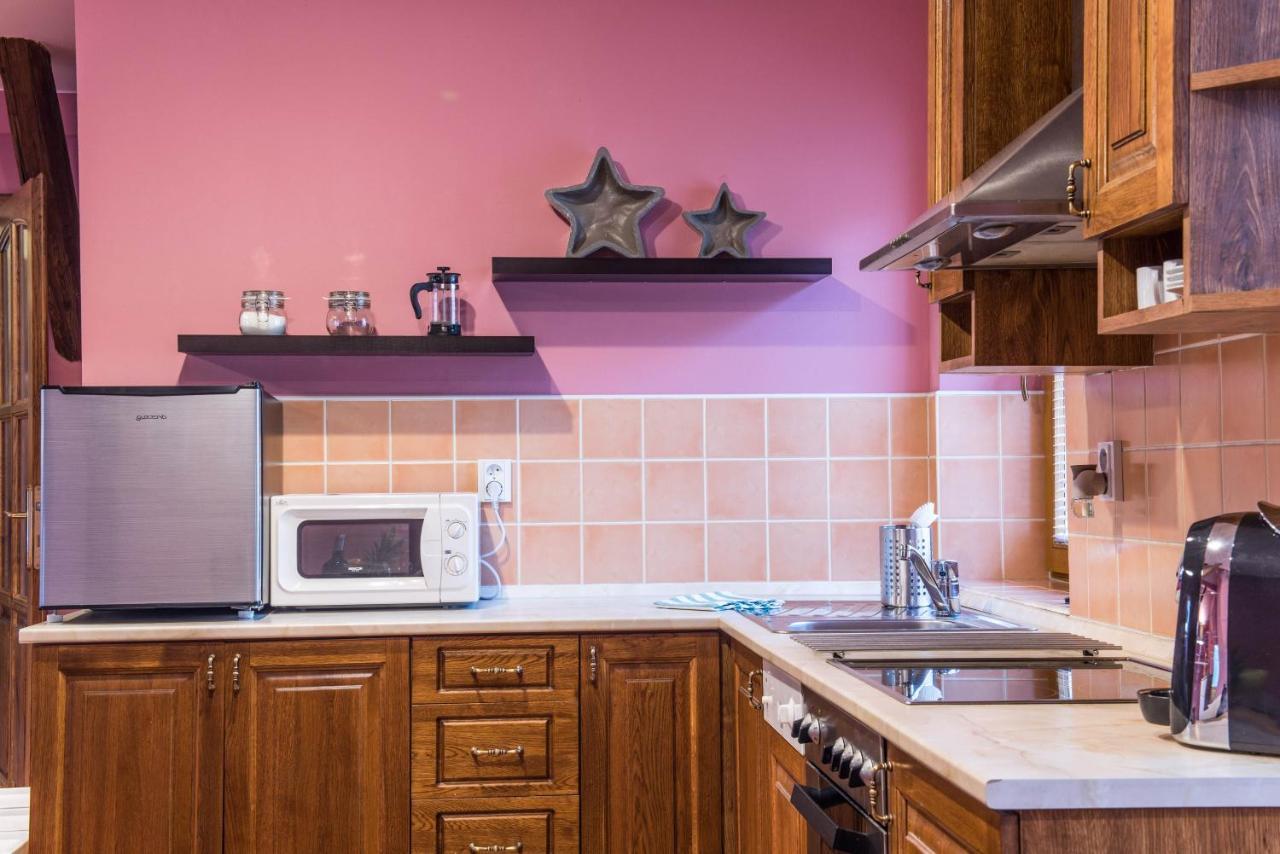 Prague Locals Monastery Apartments Екстер'єр фото
