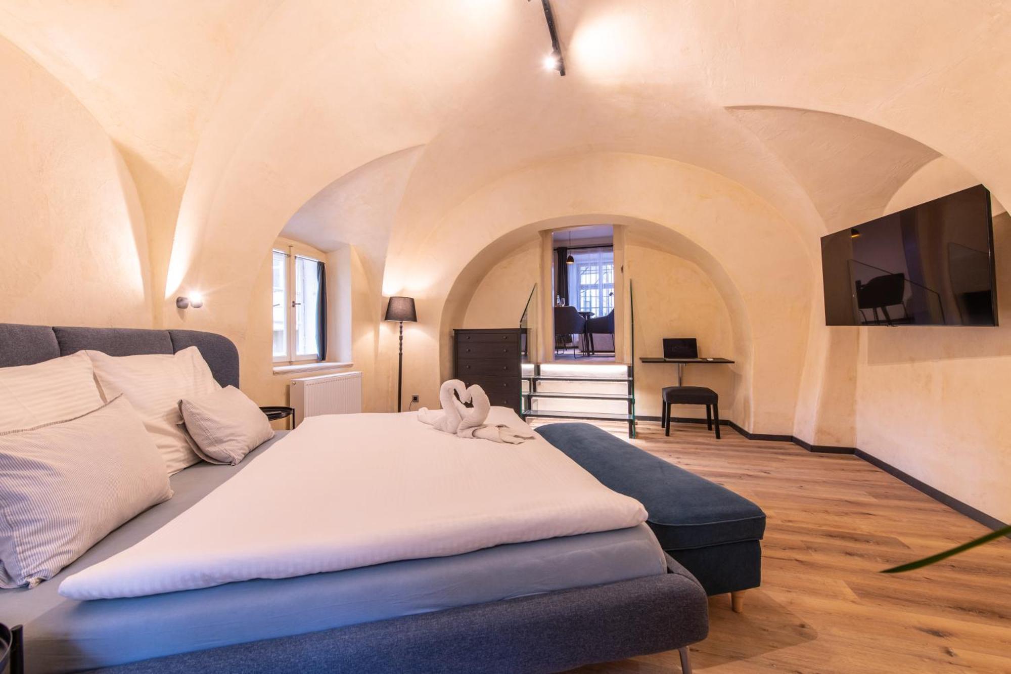 Prague Locals Monastery Apartments Екстер'єр фото