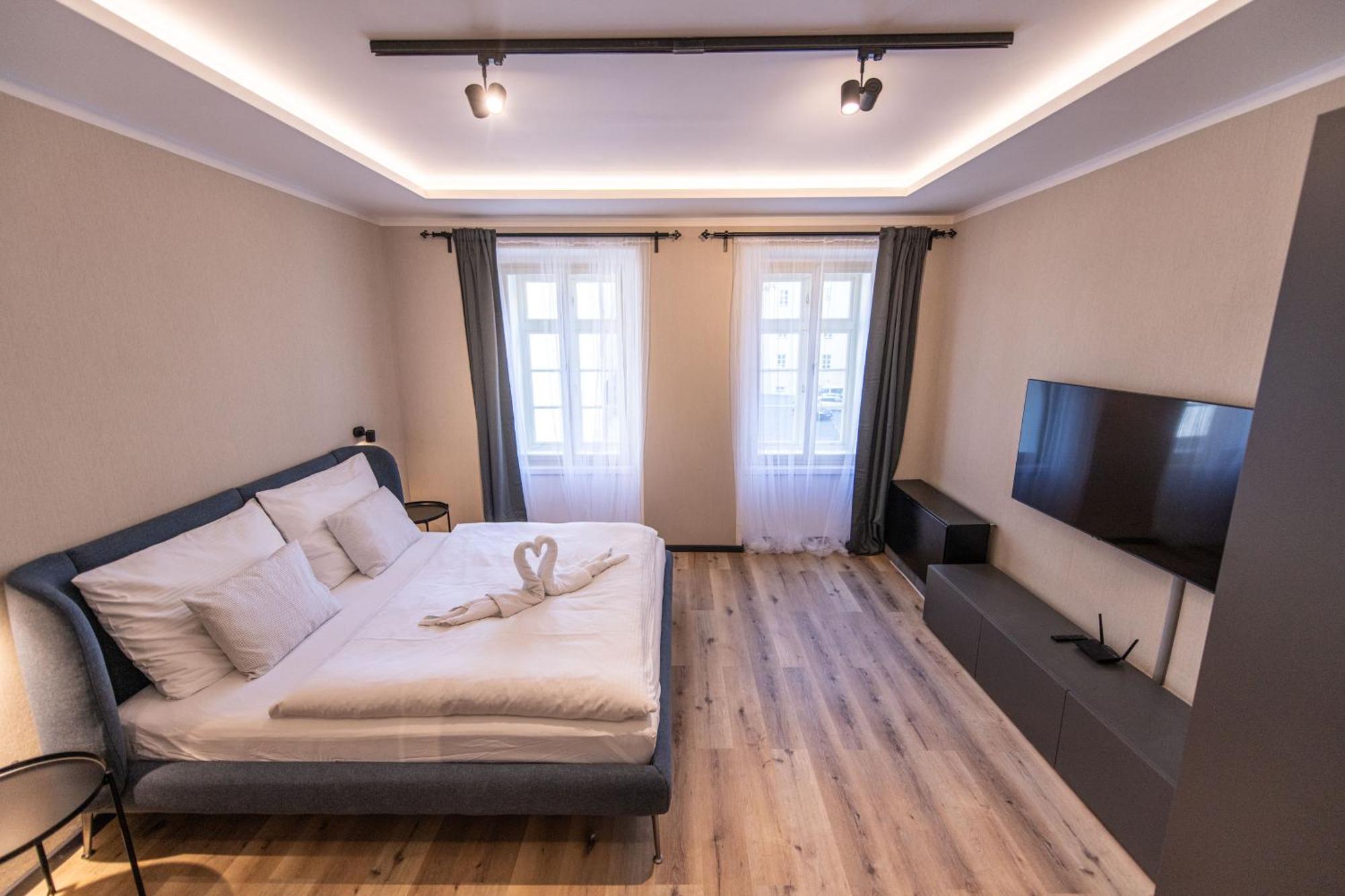 Prague Locals Monastery Apartments Екстер'єр фото