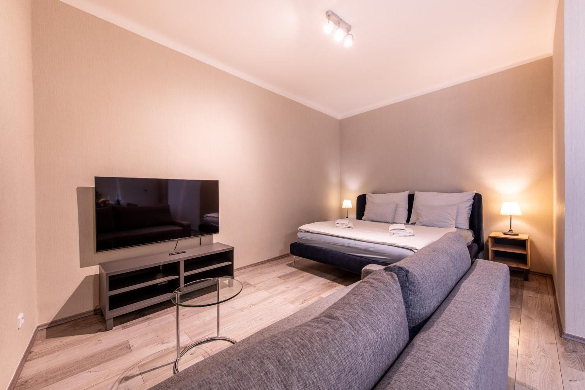 Prague Locals Monastery Apartments Екстер'єр фото