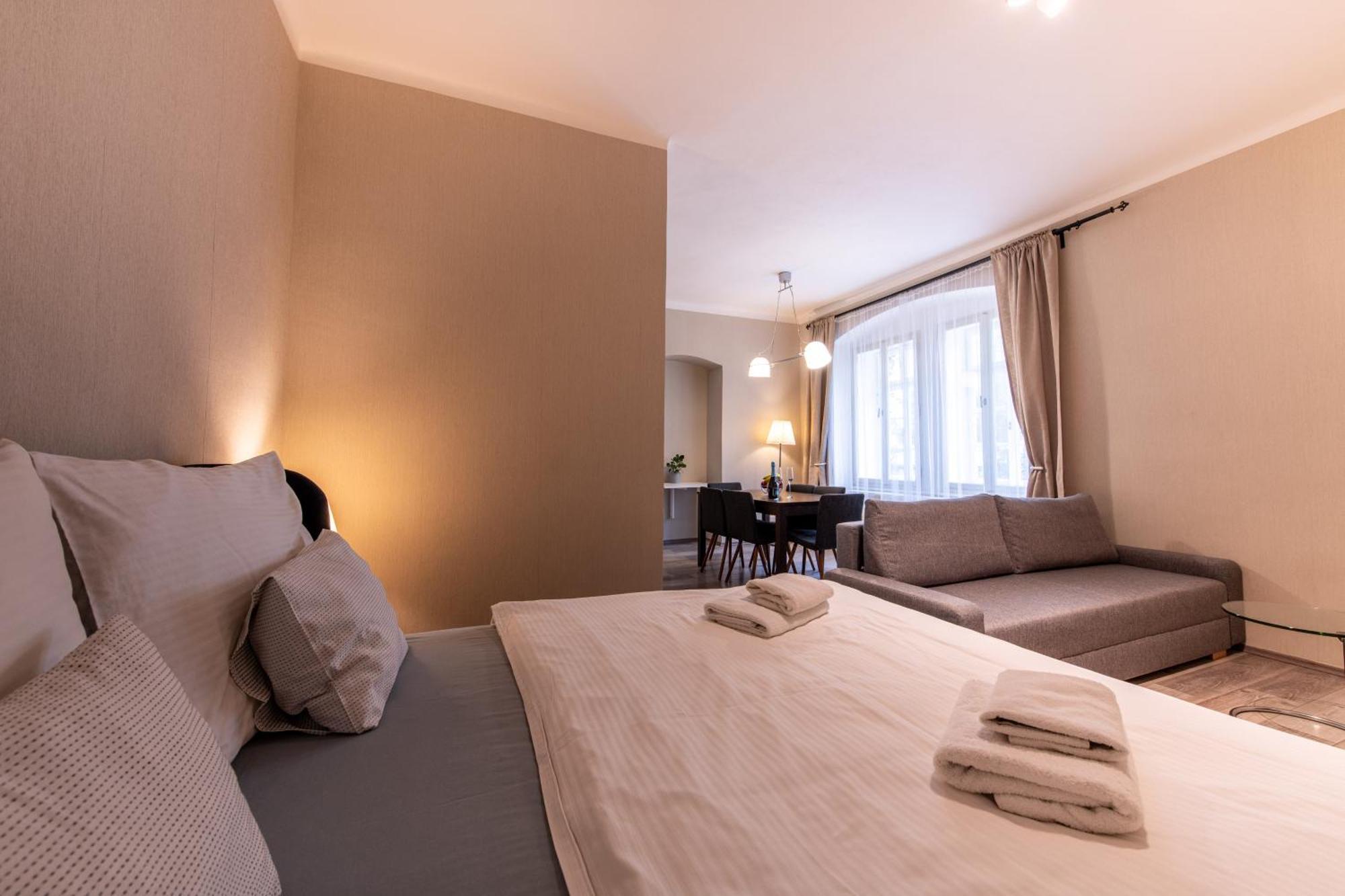 Prague Locals Monastery Apartments Екстер'єр фото