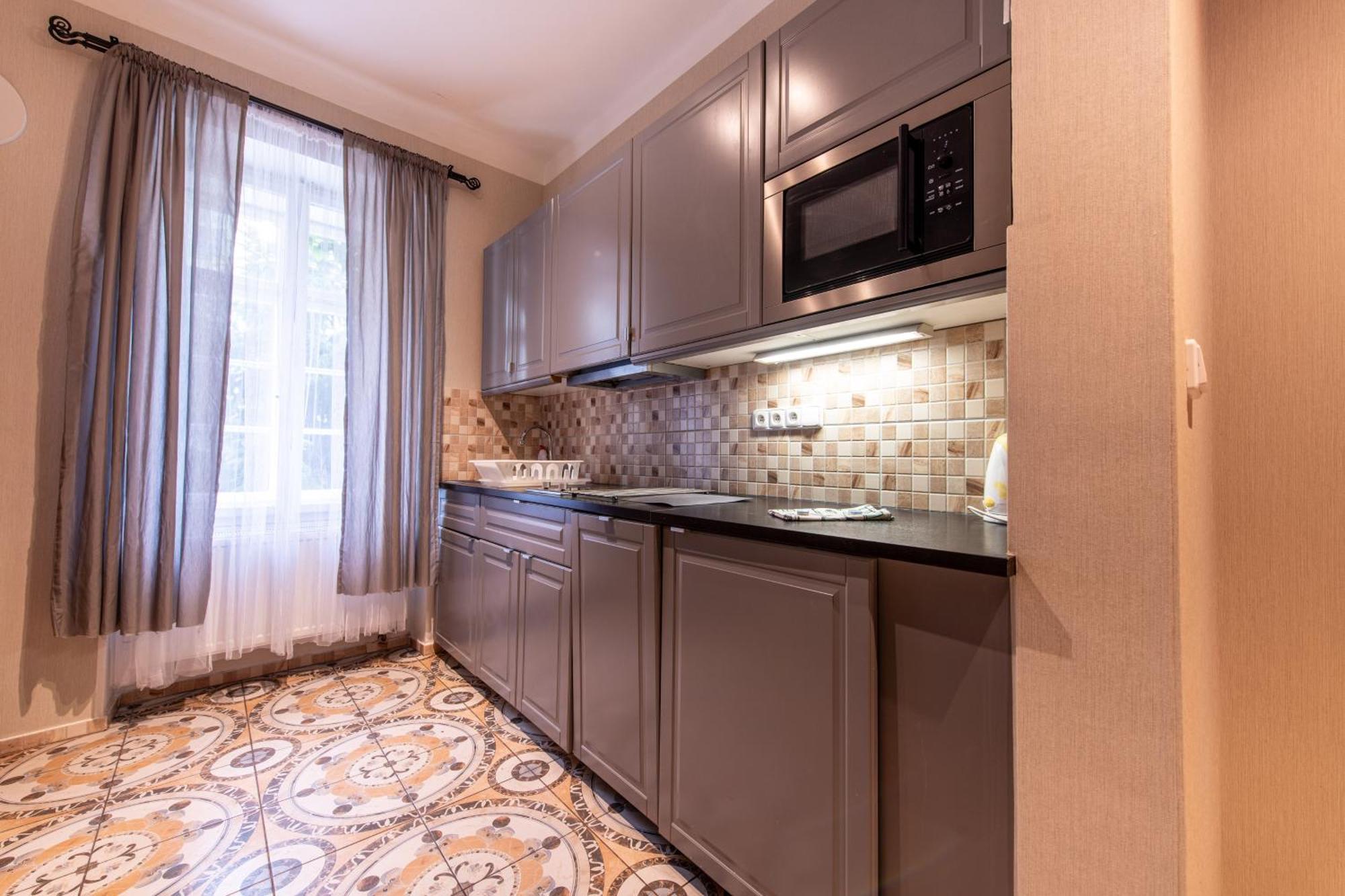 Prague Locals Monastery Apartments Екстер'єр фото